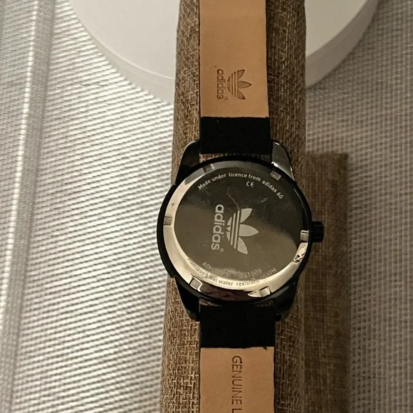 ADIDAS ORIGINAL NWOT AUTHENTIC BLACK & WHITE POLKA DOTS LEATHER BAND WATCH ADIDAS ORIGINAL NWOT AUTHENTIC BLACK & WHITE POLKA DOTS  main image 2